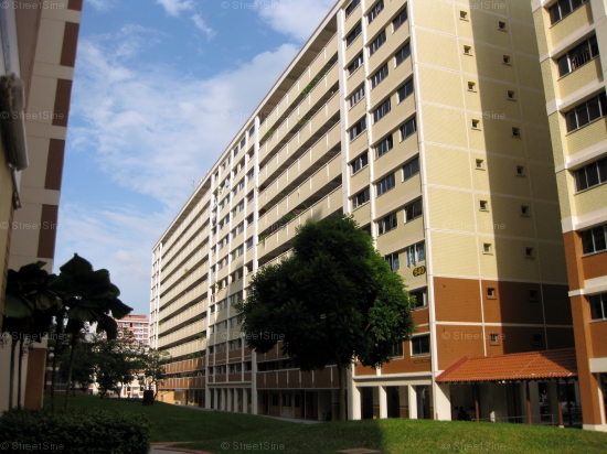 Hougang Avenue 8 thumbnail photo